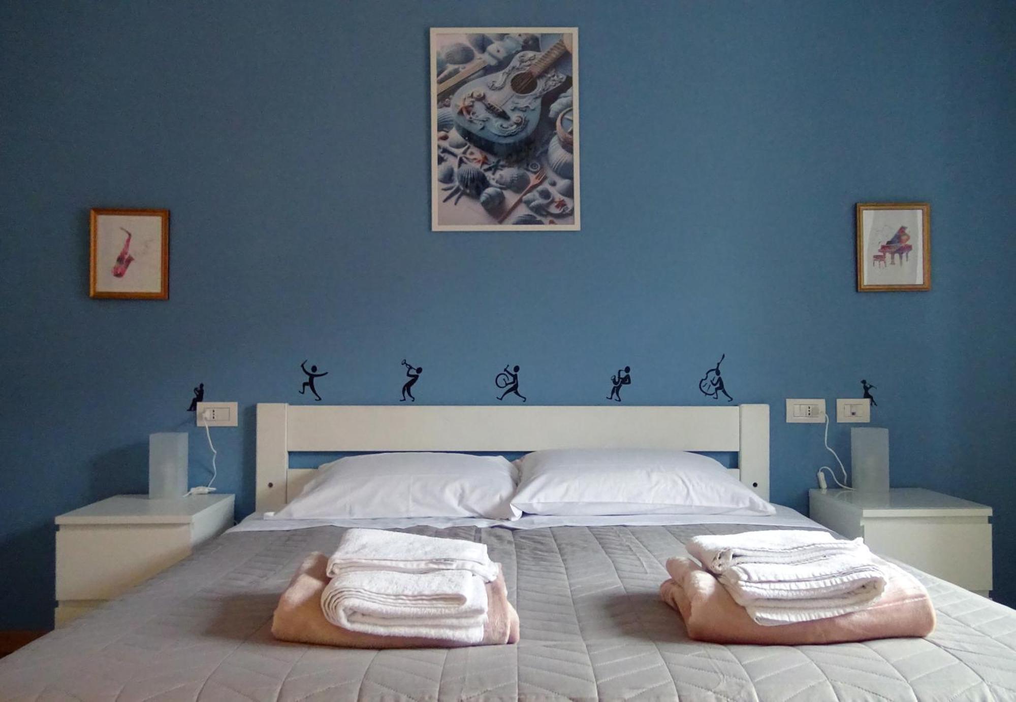 Music House - Metro M4 - Linate - Citta Studi Apartment มิลาน ภายนอก รูปภาพ